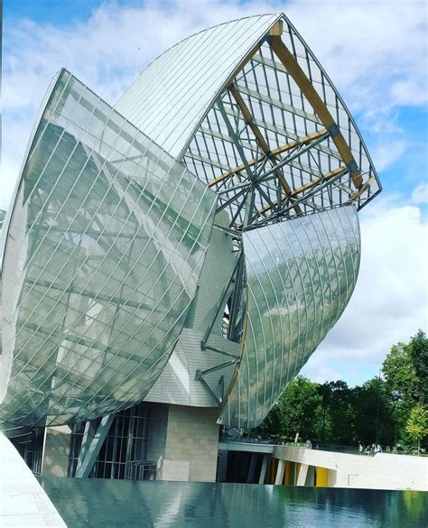 direttore fondazione louis vuitton|Louis Vuitton foundation construction.